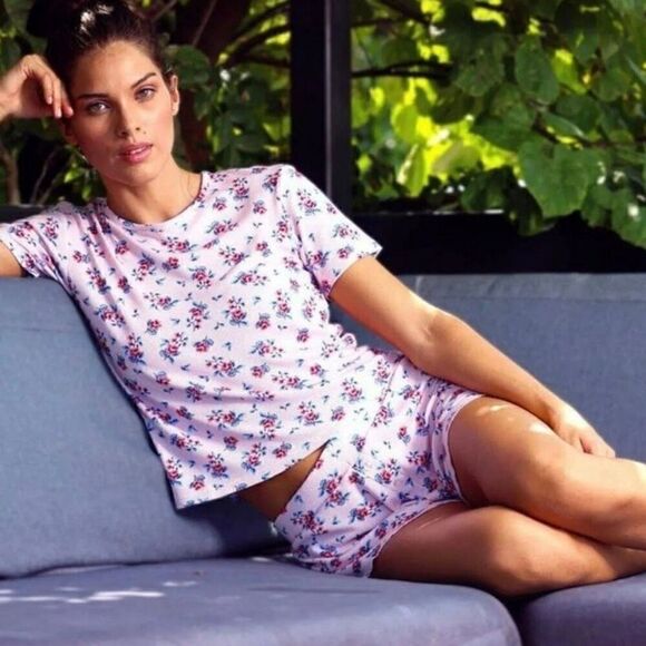 Revolve Plush Floral Micro Waffle Knit 2 Piece Pajama Set Women Medium Pink - Picture 1 of 10